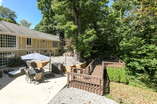 $869,900 | 8215 Sunray Court, Indianapolis, IN 46278