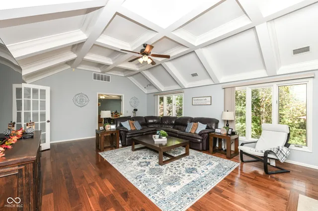 $869,900 | 8215 Sunray Court, Indianapolis, IN 46278