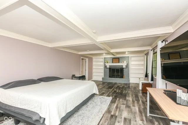 $869,900 | 8215 Sunray Court, Indianapolis, IN 46278