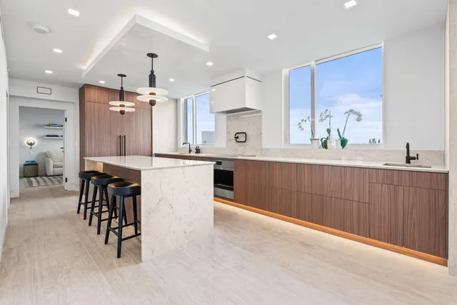 $3,500,000 | 1551 North Flagler Drive, Unit 1501, West Palm Beach, FL 33401