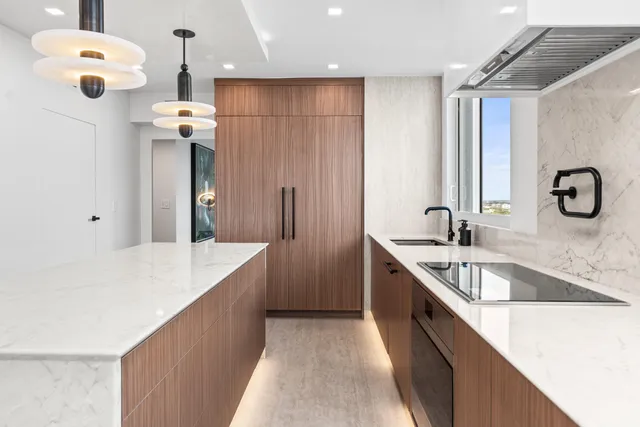 $3,500,000 | 1551 North Flagler Drive, Unit 1501, West Palm Beach, FL 33401