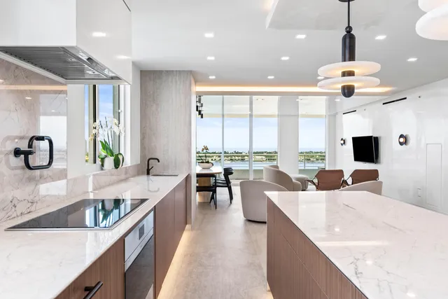 $3,500,000 | 1551 North Flagler Drive, Unit 1501, West Palm Beach, FL 33401