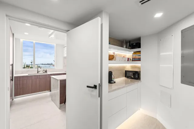 $3,500,000 | 1551 North Flagler Drive, Unit 1501, West Palm Beach, FL 33401