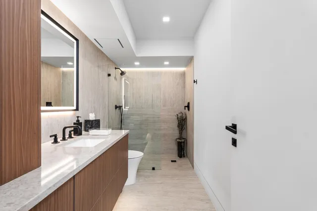 $3,500,000 | 1551 North Flagler Drive, Unit 1501, West Palm Beach, FL 33401