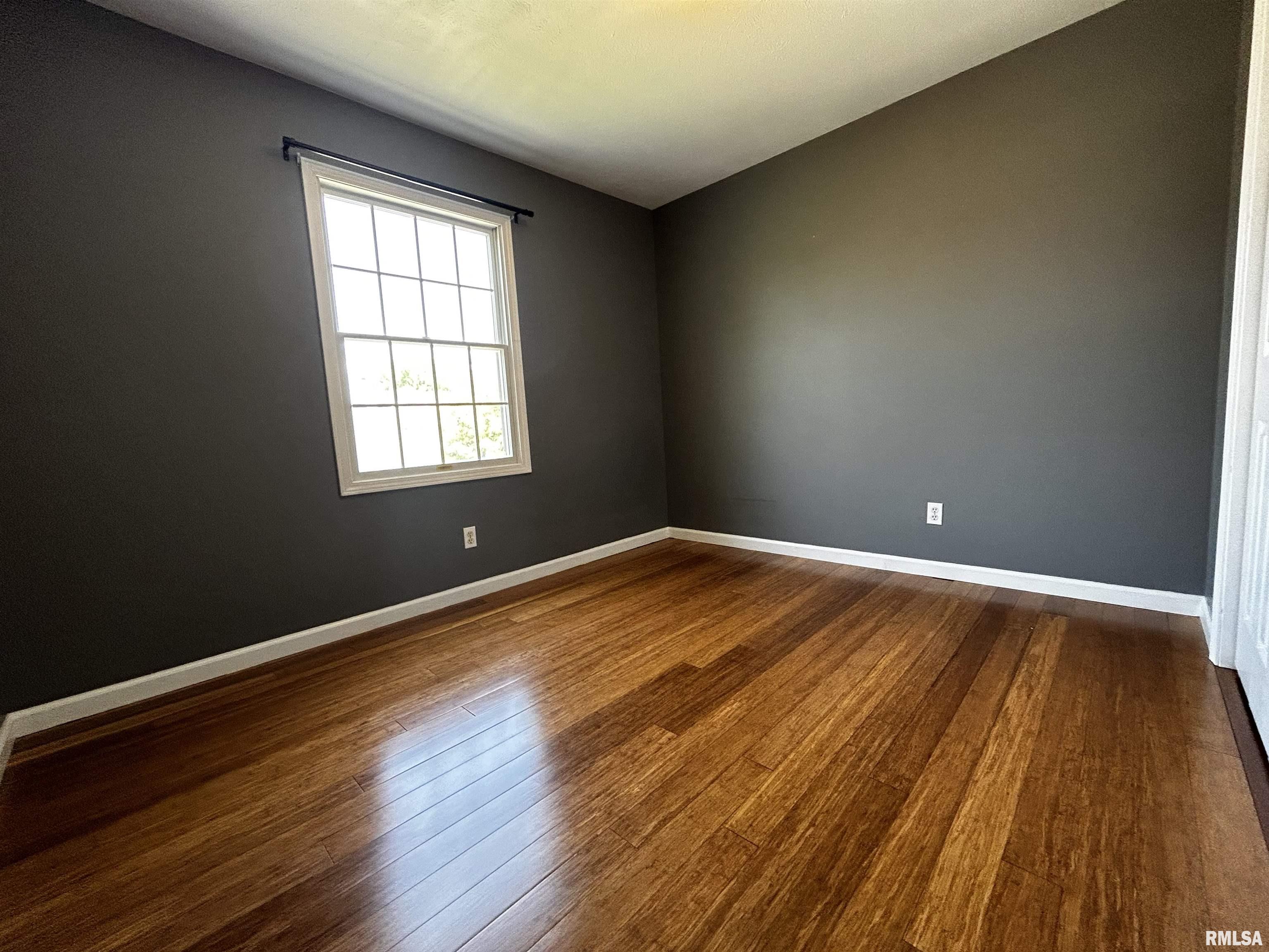 3820 Viking Boulevard Springfield, IL 62712 - Photo 11 of 15 Gallery Image 11