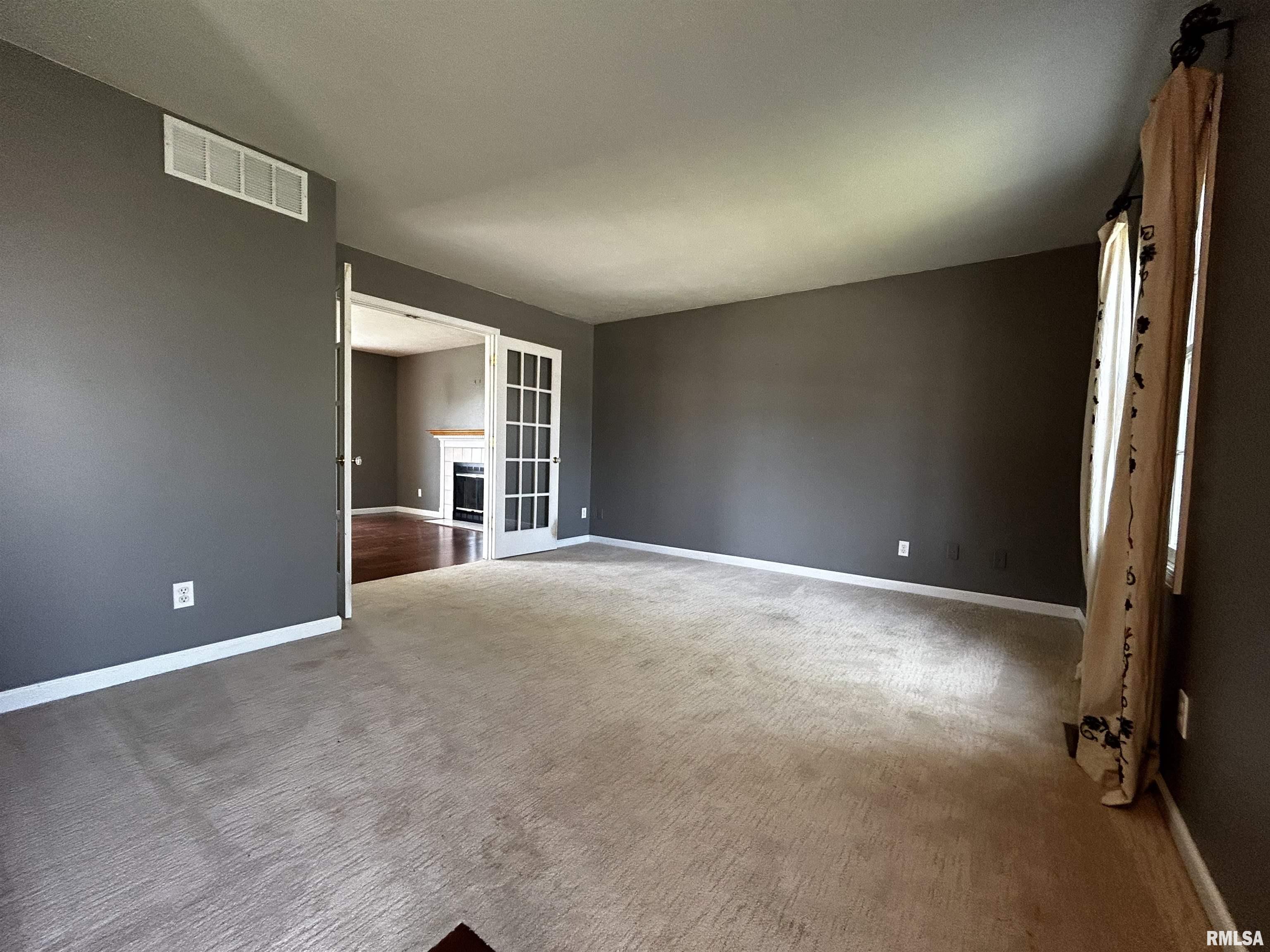 3820 Viking Boulevard Springfield, IL 62712 - Photo 8 of 15 Gallery Image 8