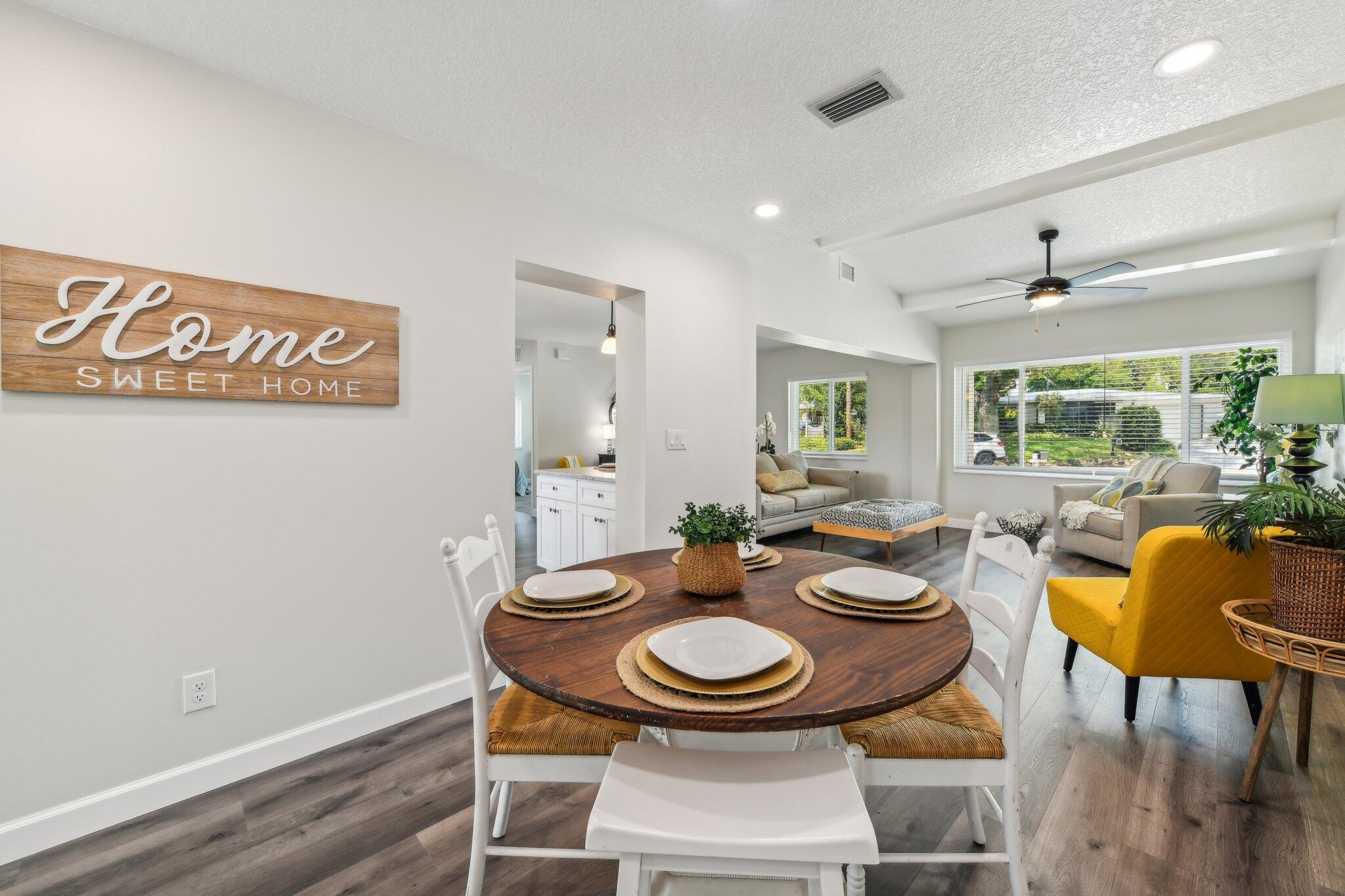 581 Hillside Court Melbourne, FL 32935 - Photo 12 of 46 Dining area facing front door