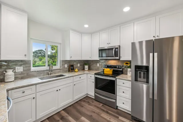 $599,982 | 581 Hillside Court, Melbourne, FL 32935