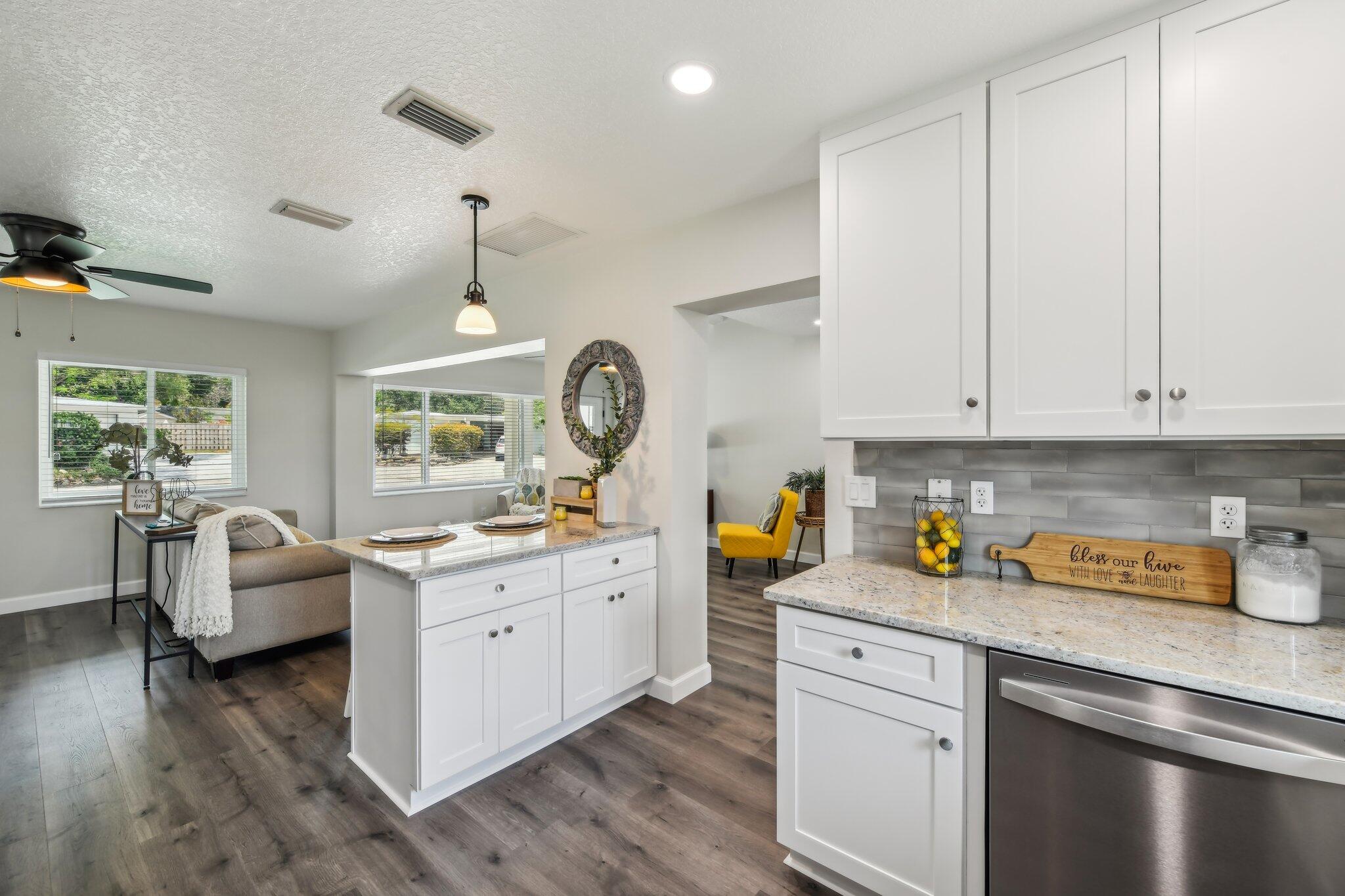 581 Hillside Court Melbourne, FL 32935 - Photo 19 of 46 Kitchen