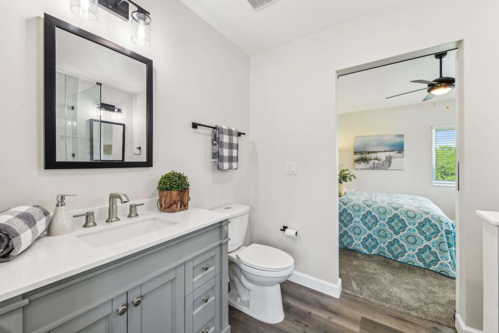 581 Hillside Court Melbourne, FL 32935 - Photo 23 of 46 Primary Bathroom