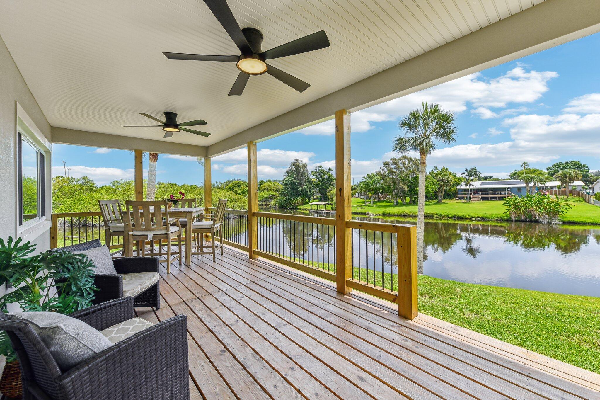 581 Hillside Court Melbourne, FL 32935 - Photo 3 of 46 Waterfront Oasis