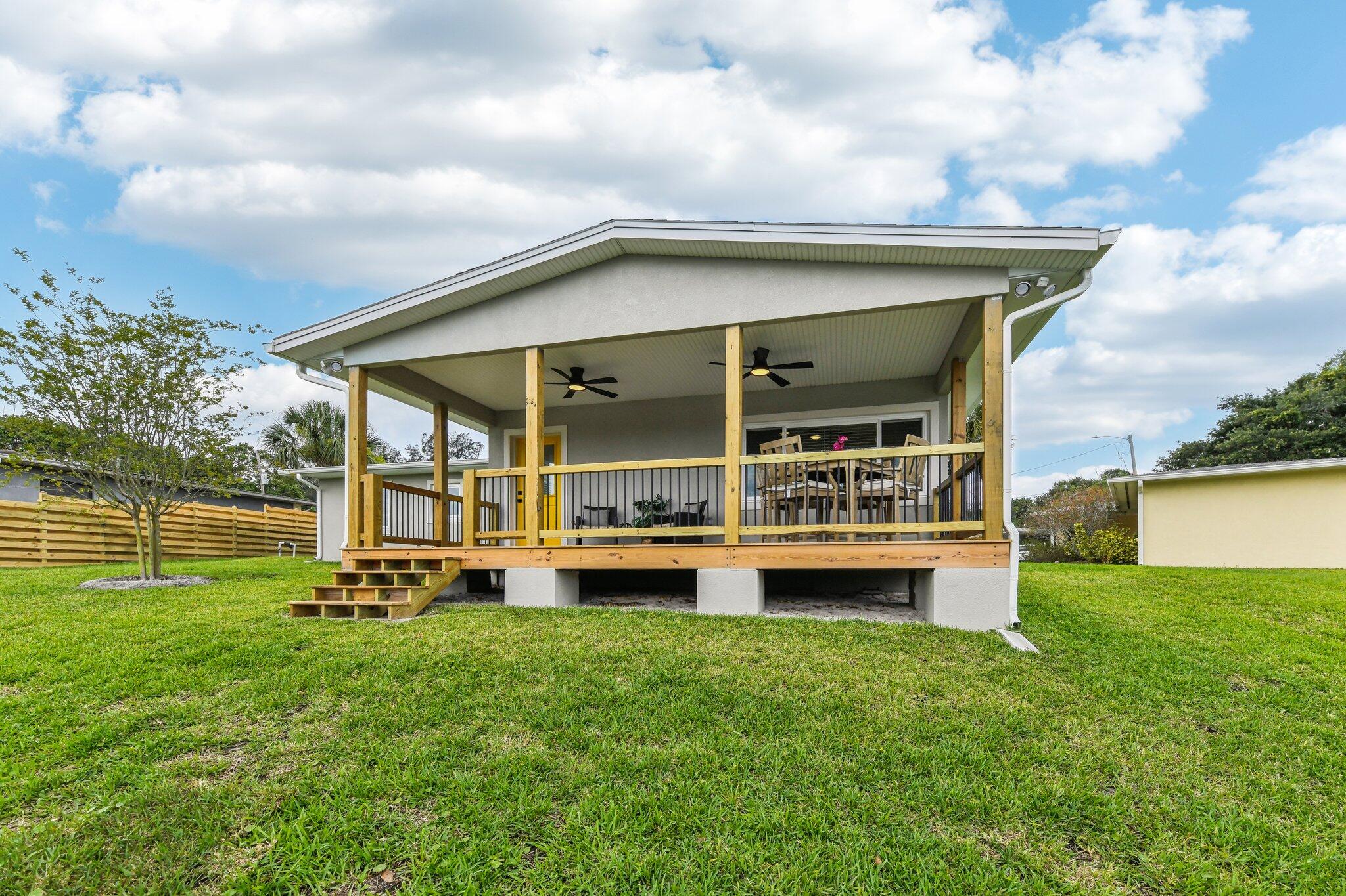 581 Hillside Court Melbourne, FL 32935 - Photo 36 of 46 Back view