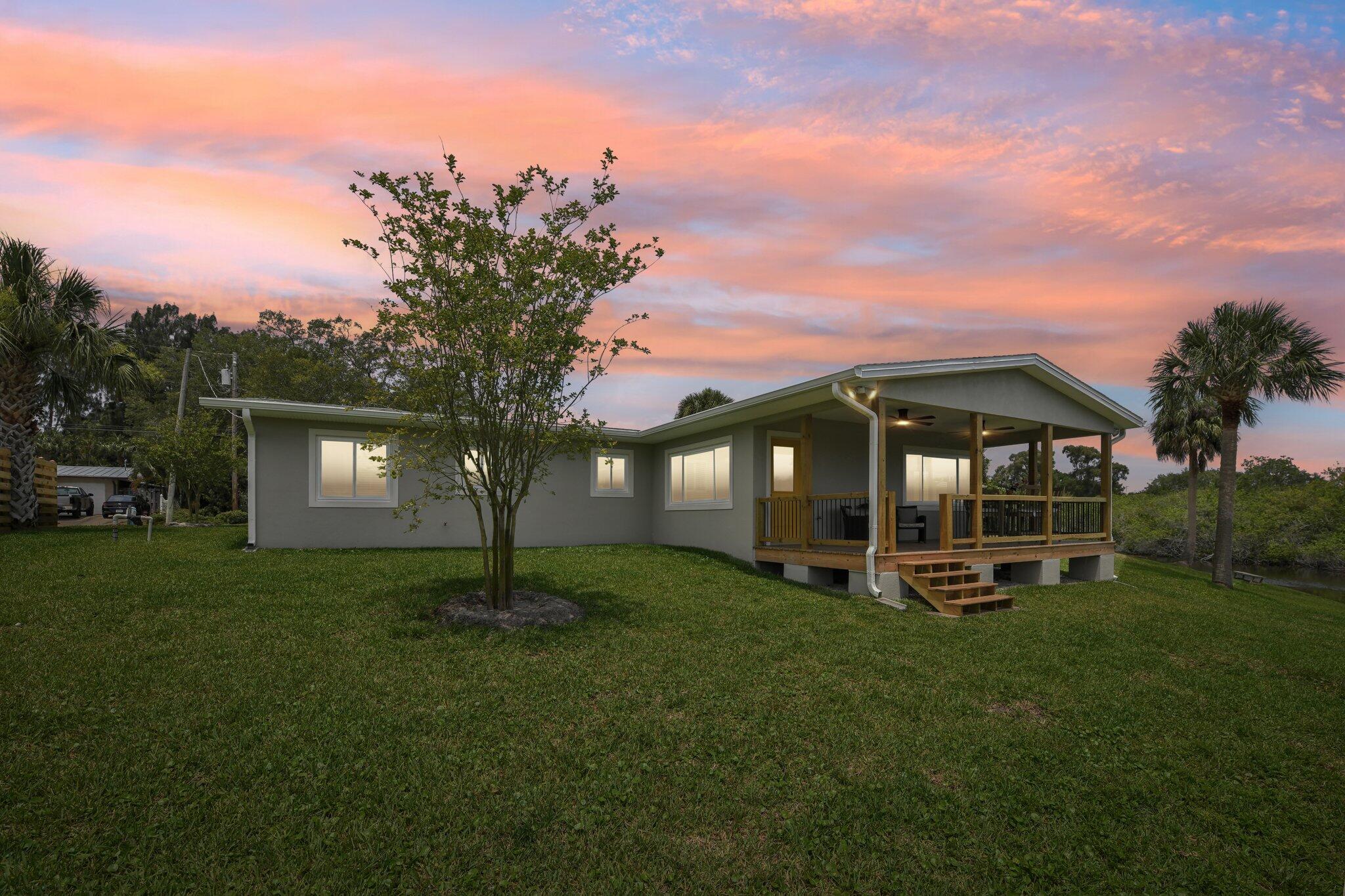 581 Hillside Court Melbourne, FL 32935 - Photo 37 of 46 Backyard view