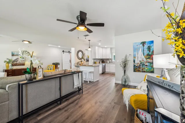 $599,982 | 581 Hillside Court, Melbourne, FL 32935