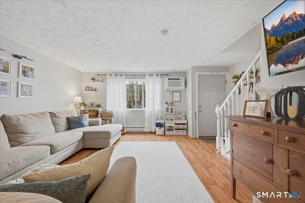 $229,000 | 300 Meridian Street, Unit H, Groton, CT 06340