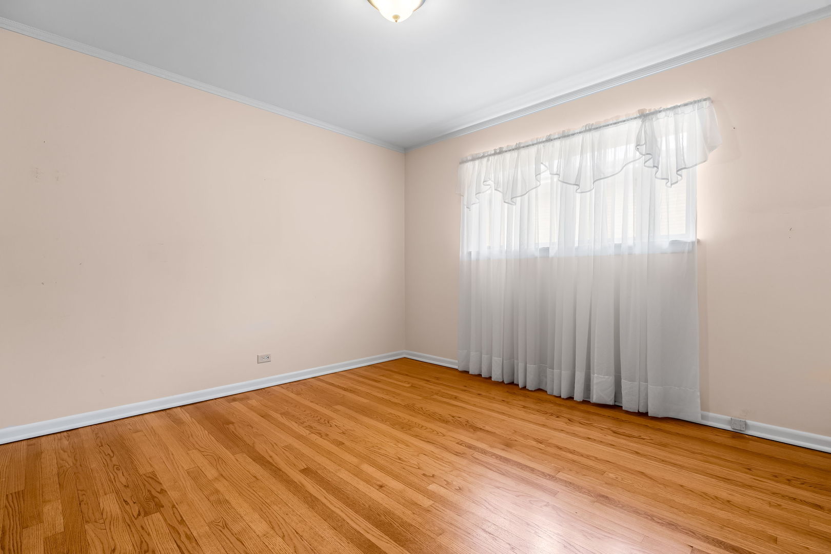 88 Pine Avenue, Unit 2B Riverside, IL 60546 - Photo 11 of 30 Gallery Image 11