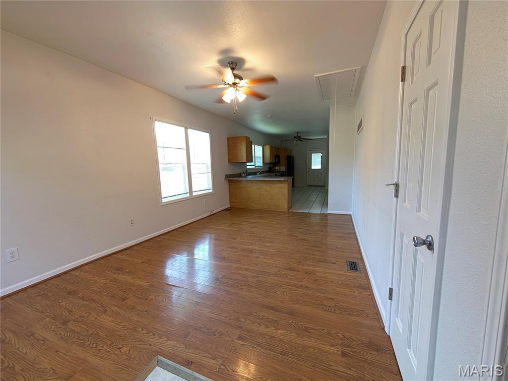 2217 Locust Avenue Alton, IL 62002 - Photo 2 of 9