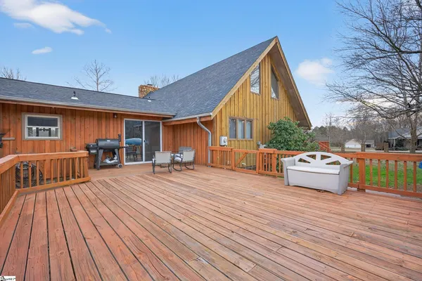 $689,000 | 160 Ballard Road, Pelzer, SC 29669