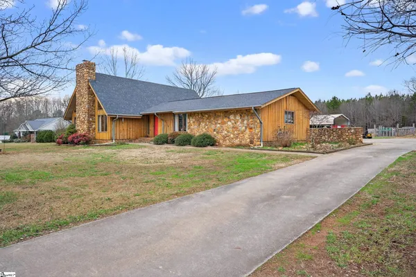 $689,000 | 160 Ballard Road, Pelzer, SC 29669