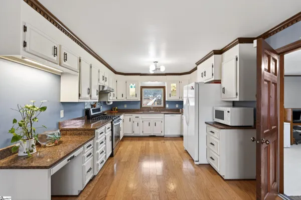 $689,000 | 160 Ballard Road, Pelzer, SC 29669