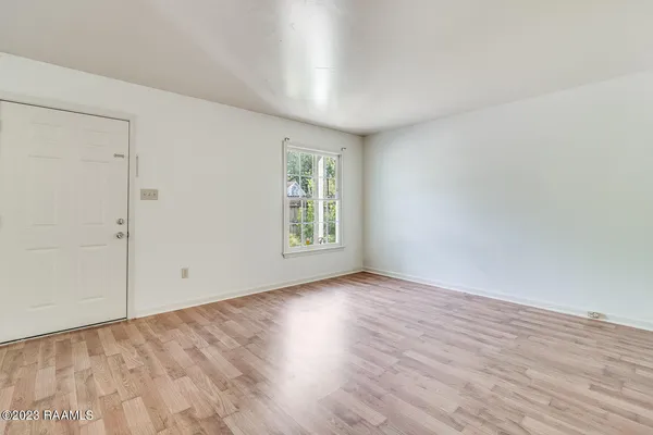 $975 | 119 Juliette Place, Unit 5, Lafayette, LA 70506