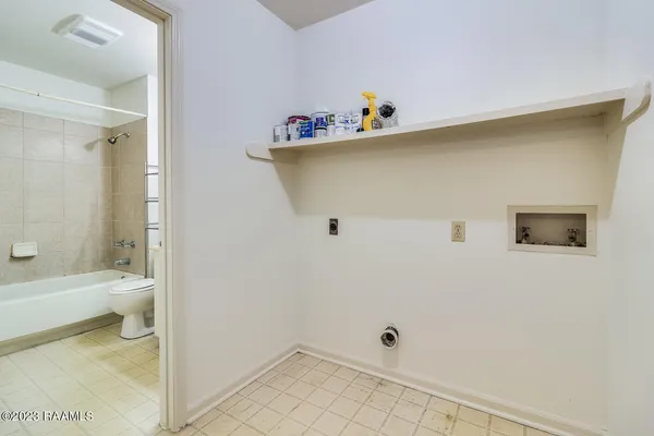 $975 | 119 Juliette Place, Unit 5, Lafayette, LA 70506