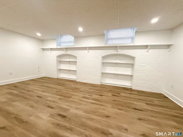 $2,295 | 156 Garfield Avenue, Unit 12, New London, CT 06320