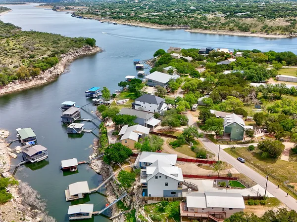 $1,250,000 | 22516 Felicia Drive, Spicewood, TX 78669