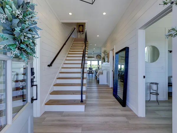 $1,250,000 | 22516 Felicia Drive, Spicewood, TX 78669