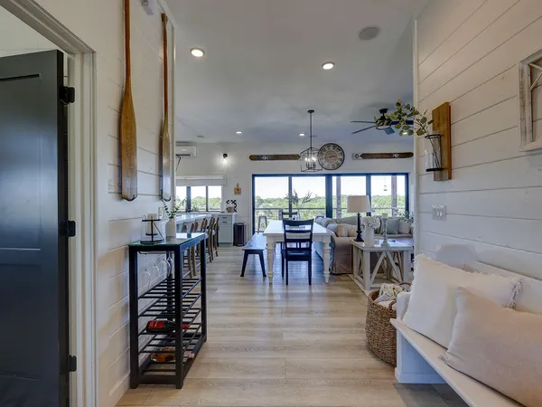 $1,250,000 | 22516 Felicia Drive, Spicewood, TX 78669