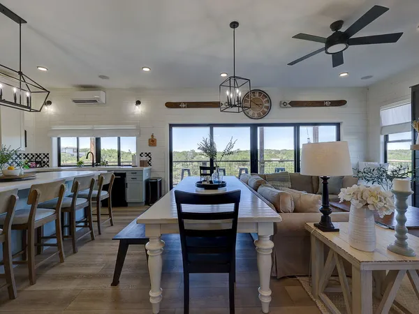 $1,250,000 | 22516 Felicia Drive, Spicewood, TX 78669