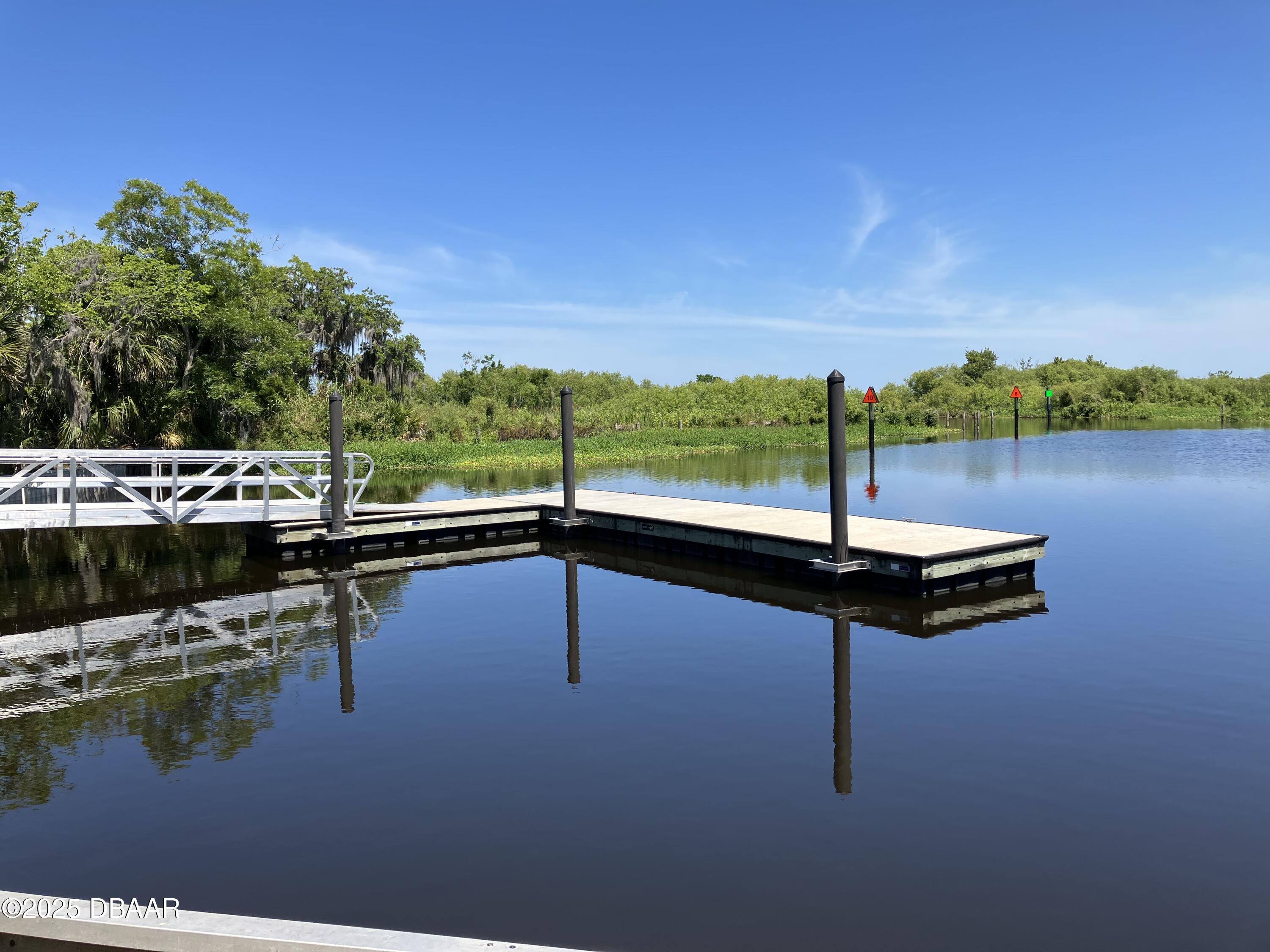 1640 Shell Harbor Road Pierson, FL 32180 - Photo 4 of 5 a view of an ocean with boats