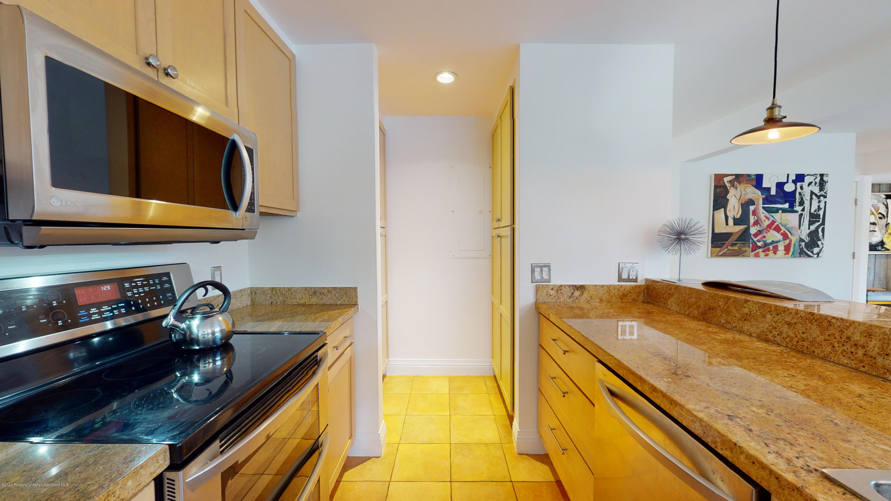 153 Meadow Ranch Road Snowmass Village, CO 81615 - Photo 6 of 28 153-Meadow-Ranch-Rd-1238-ft2-2-Bed-15-Ba