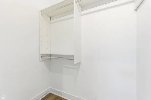 $2,950 | 3902 South Lake Park Avenue, Unit 1, Chicago, IL 60653