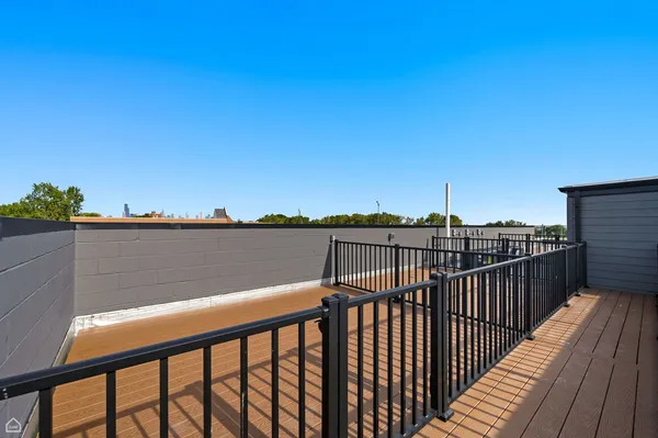 $2,950 | 3902 South Lake Park Avenue, Unit 1, Chicago, IL 60653