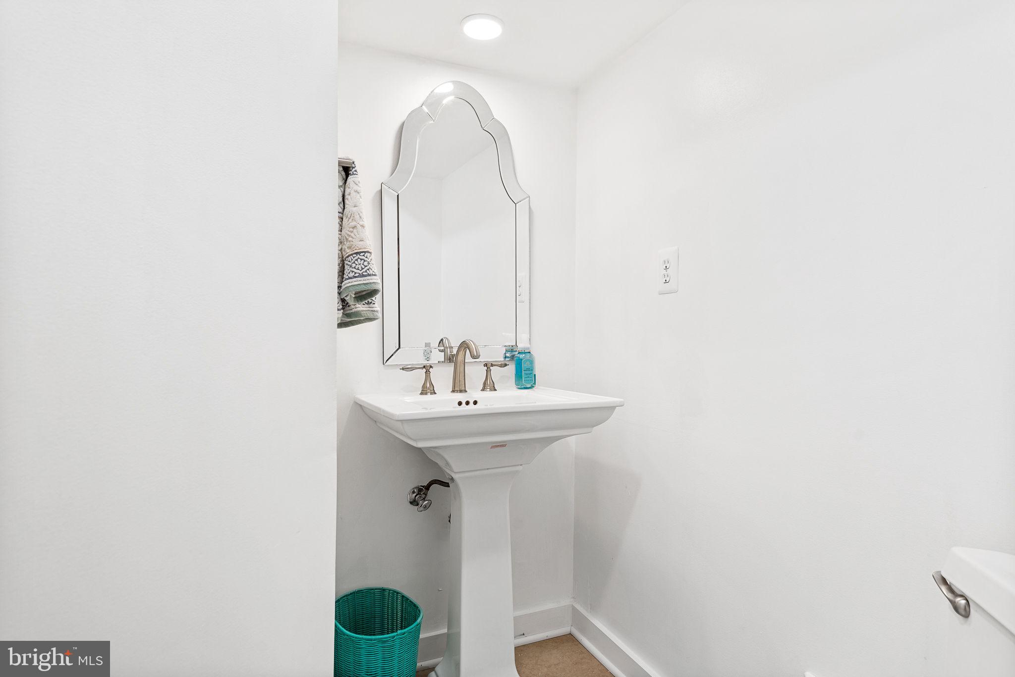2314 Horseferry Court Reston, VA 20191 - Photo 20 of 37