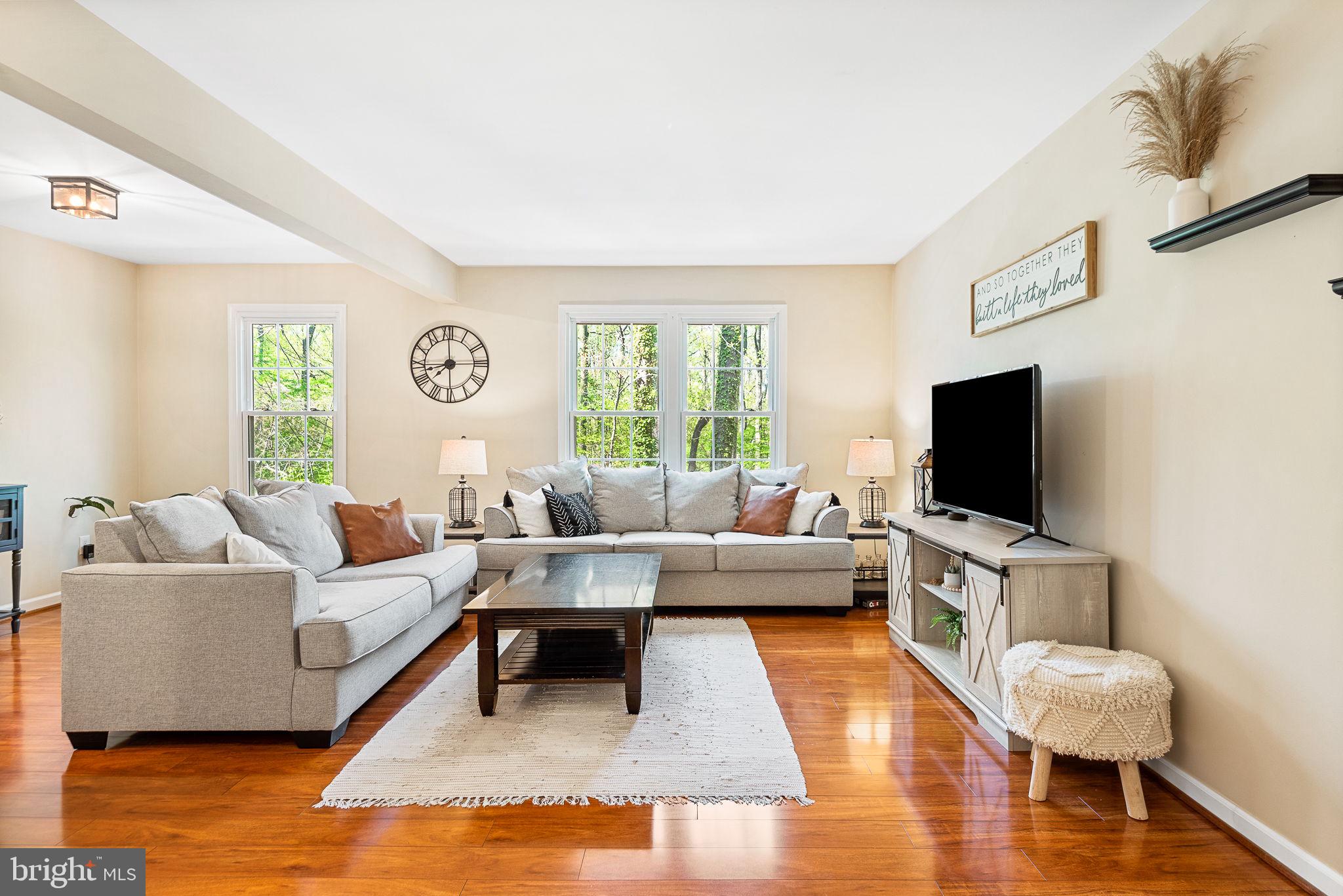 2314 Horseferry Court Reston, VA 20191 - Photo 3 of 37