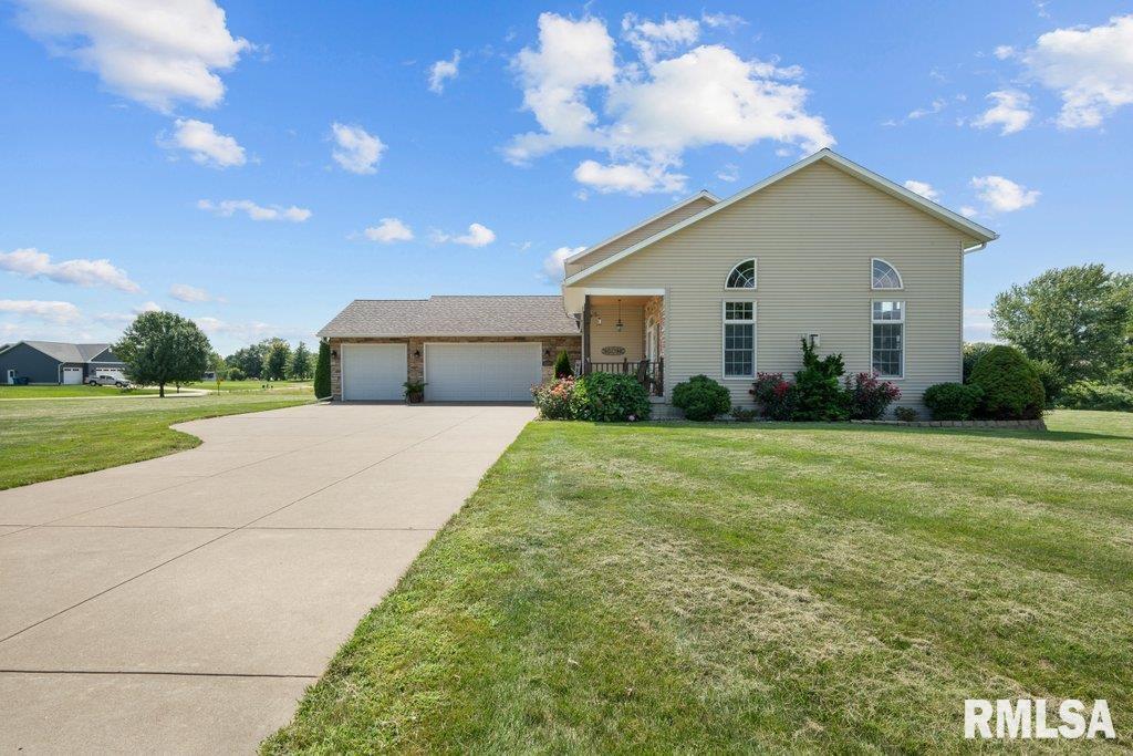 2103 Timber Ridge Drive Port Byron, IL 61275 - Photo 12 of 48