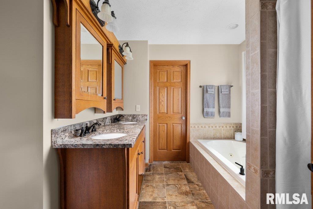 2103 Timber Ridge Drive Port Byron, IL 61275 - Photo 34 of 48