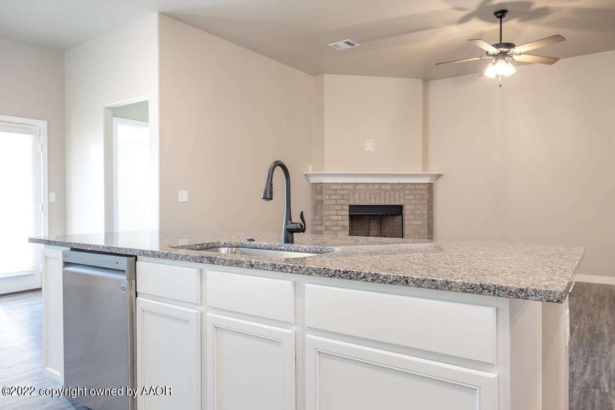 1841 Montaluse Road Amarillo, TX 79118 - Photo 7 of 34 Kitchen
