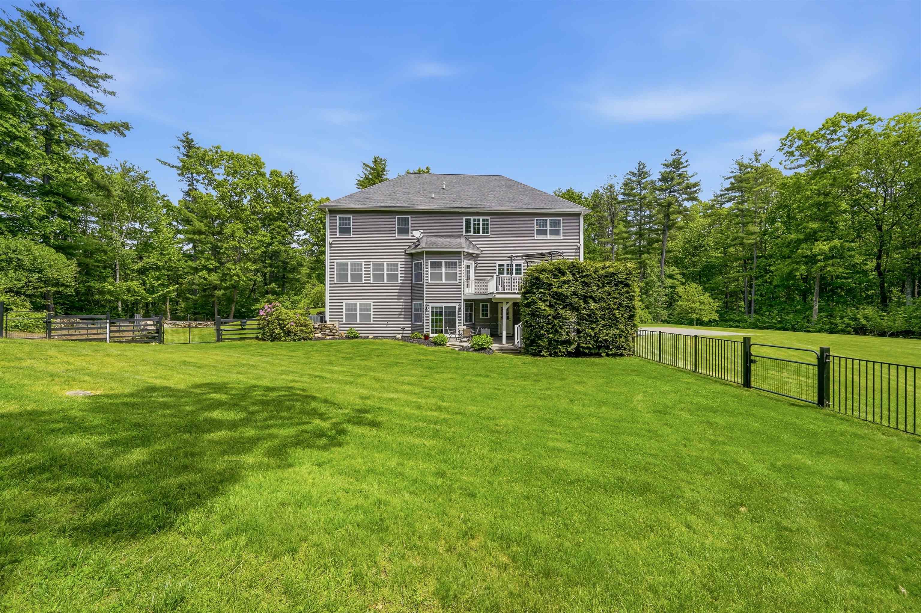 9 Deer Run Road Atkinson, NH 03811 - Photo 51 of 60