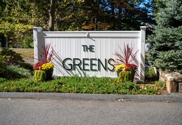 $269,900 | 323 Walden Green Road, Unit 323, Branford, CT 06405