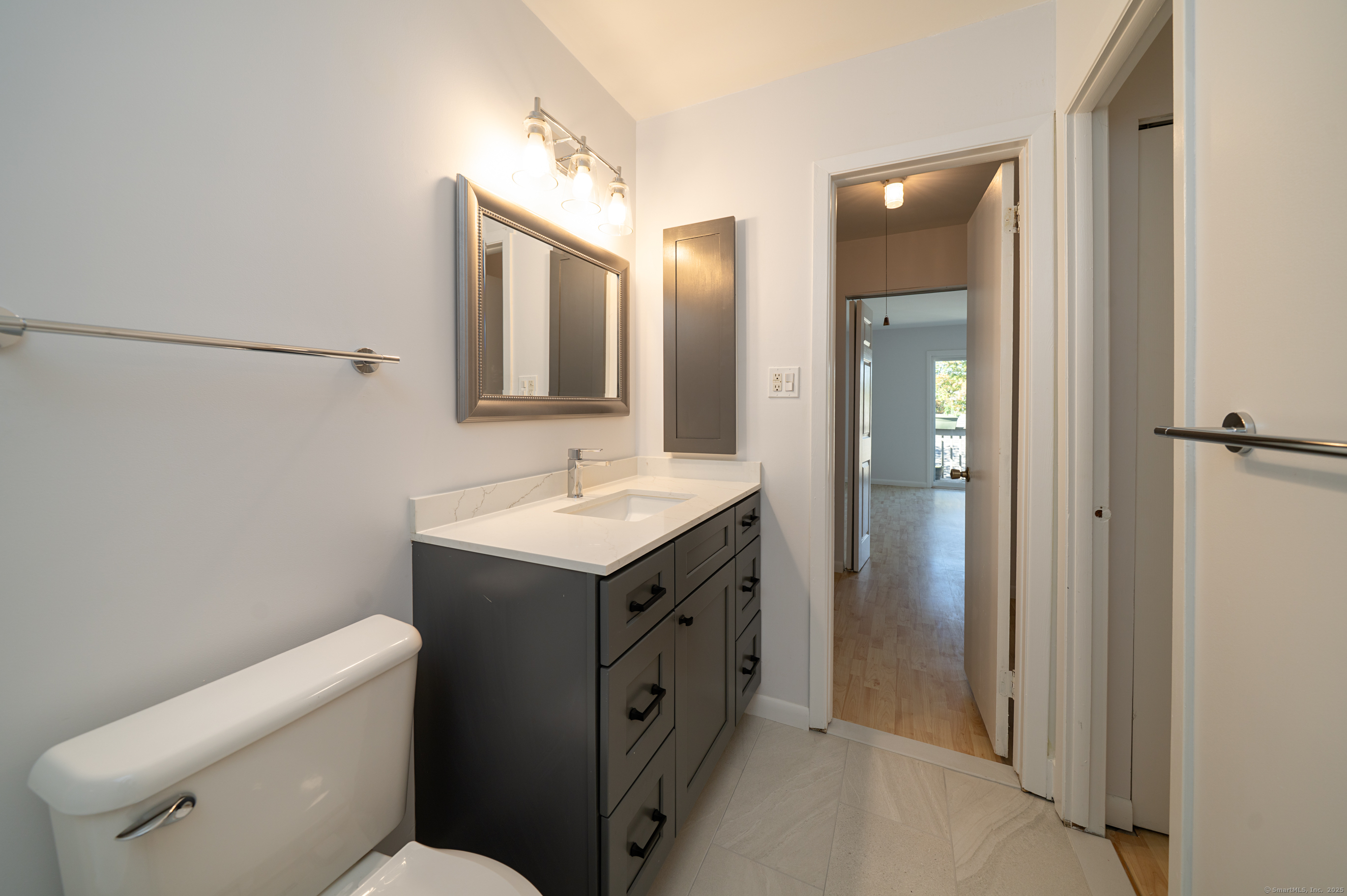 323 Walden Green Road, Unit 323 Branford, CT 06405 - Photo 11 of 21