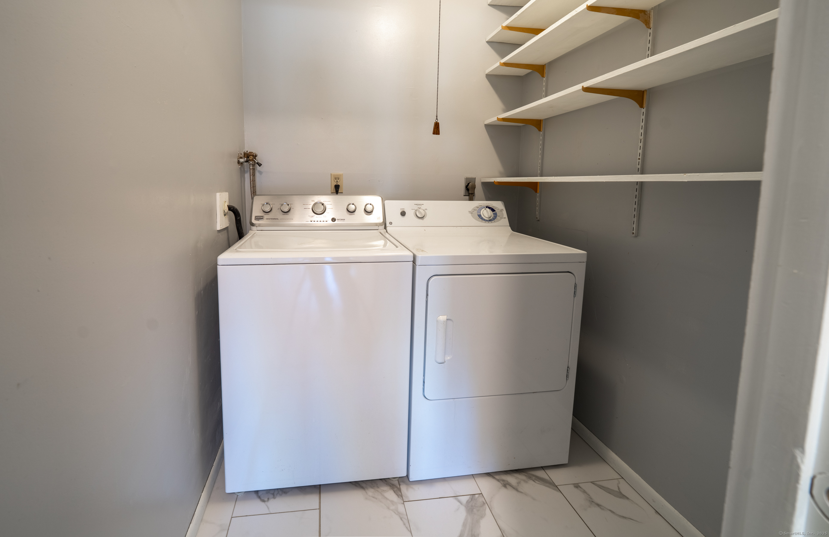 323 Walden Green Road, Unit 323 Branford, CT 06405 - Photo 12 of 21 Laundry room