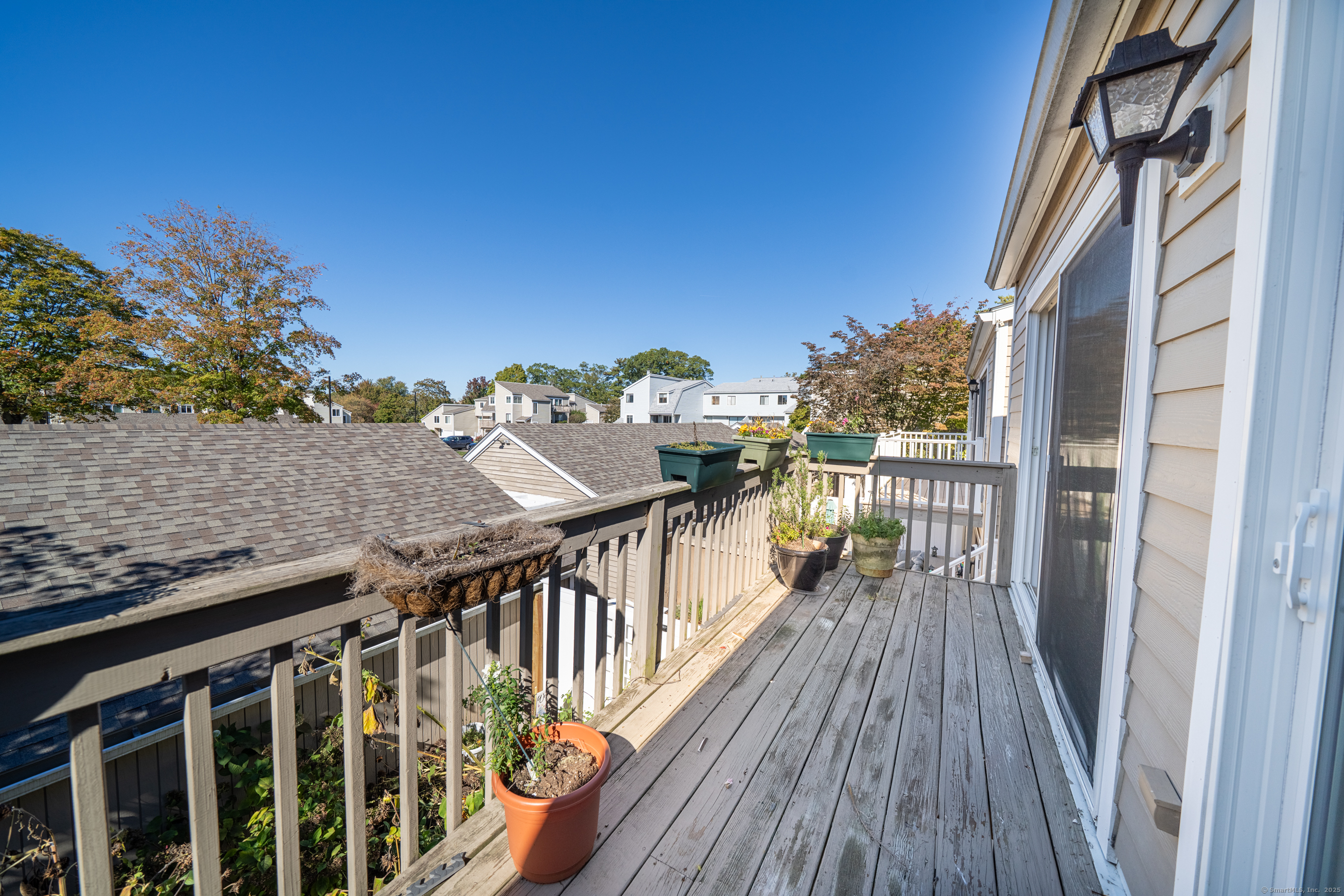 323 Walden Green Road, Unit 323 Branford, CT 06405 - Photo 13 of 21