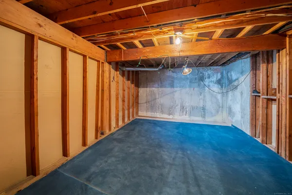 $269,900 | 323 Walden Green Road, Unit 323, Branford, CT 06405
