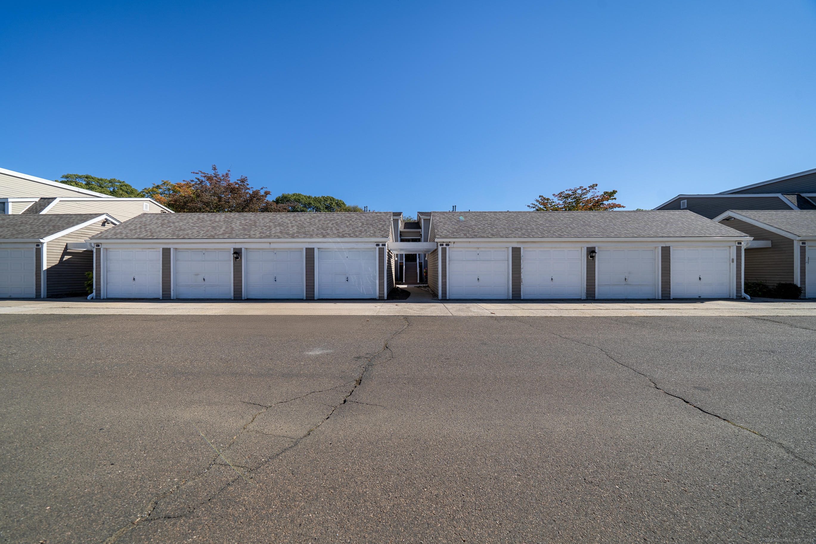 323 Walden Green Road, Unit 323 Branford, CT 06405 - Photo 17 of 21 Garage