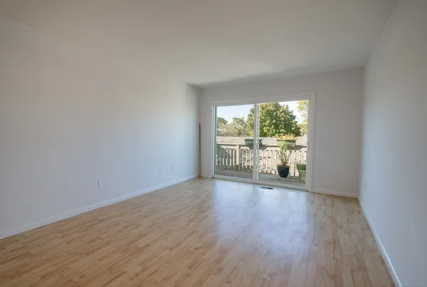 $269,900 | 323 Walden Green Road, Unit 323, Branford, CT 06405