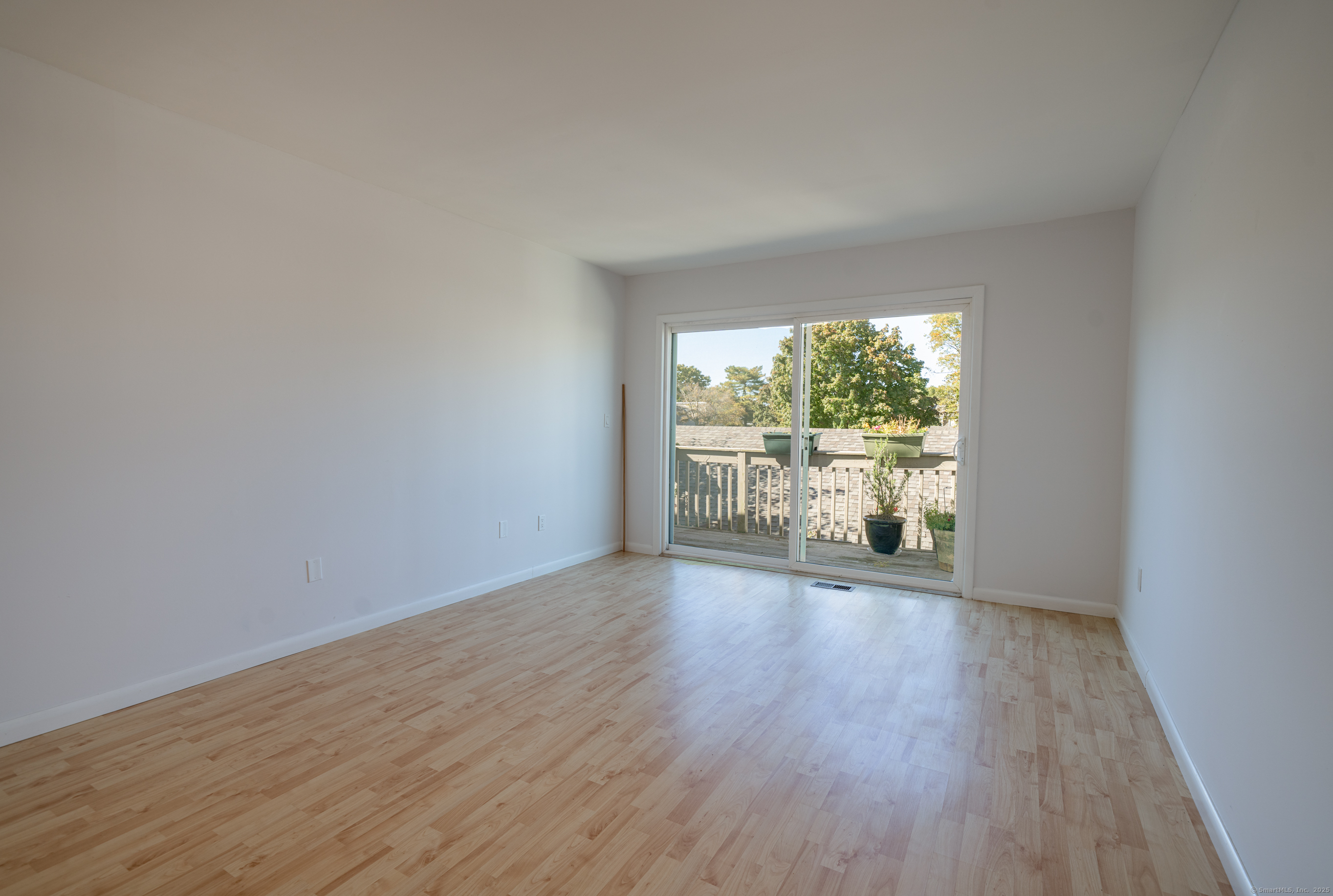 323 Walden Green Road, Unit 323 Branford, CT 06405 - Photo 2 of 21