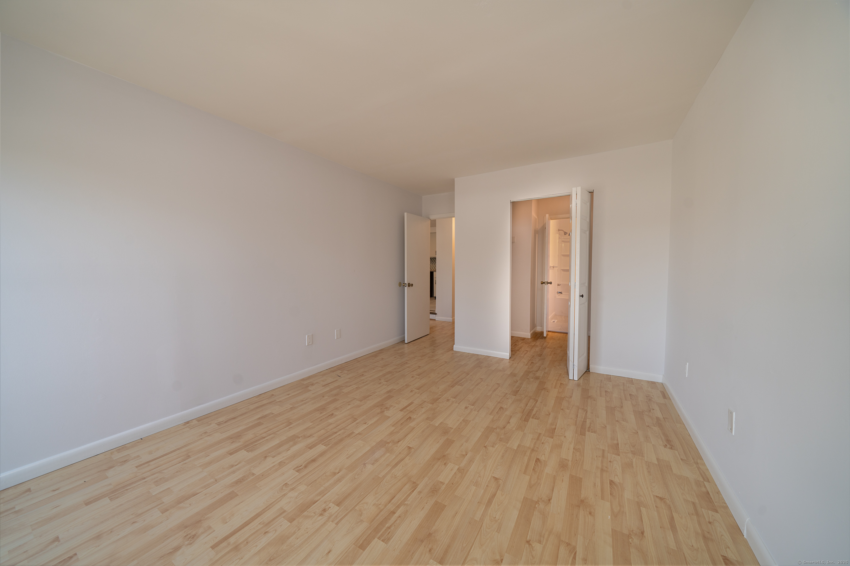 323 Walden Green Road, Unit 323 Branford, CT 06405 - Photo 8 of 21